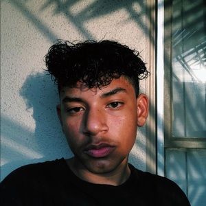 Meet your Posher, Aaron